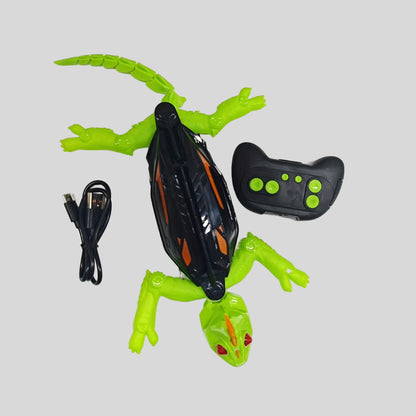 Remote Control Wall Climbing Lizard and Cockroach Robot Toy 0
